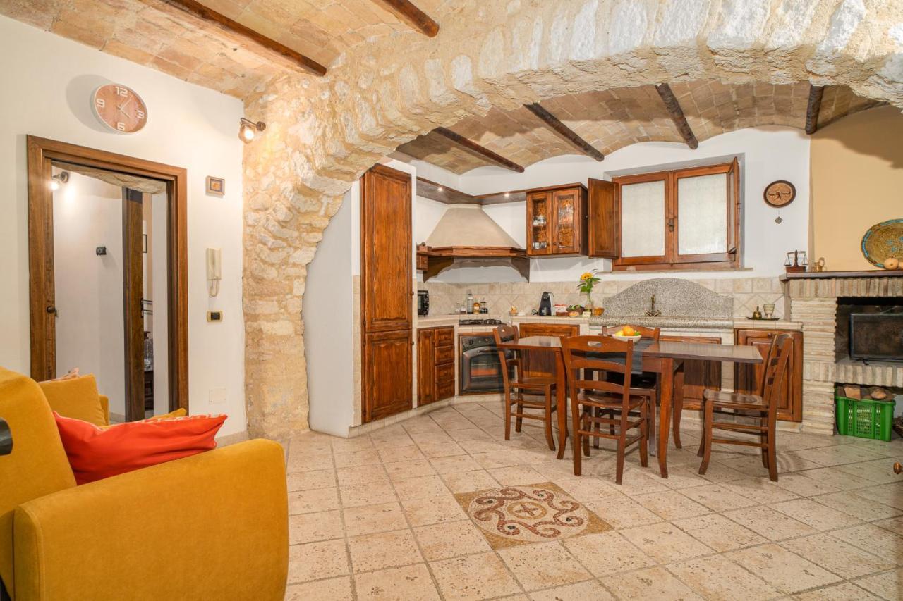 Вилла La Casa Dell' Etrusco Тарквиния Экстерьер фото