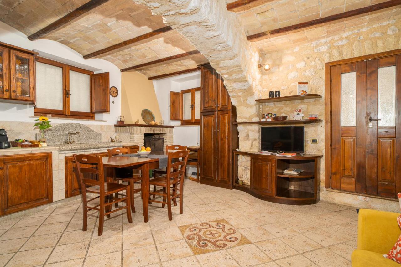 Вилла La Casa Dell' Etrusco Тарквиния Экстерьер фото